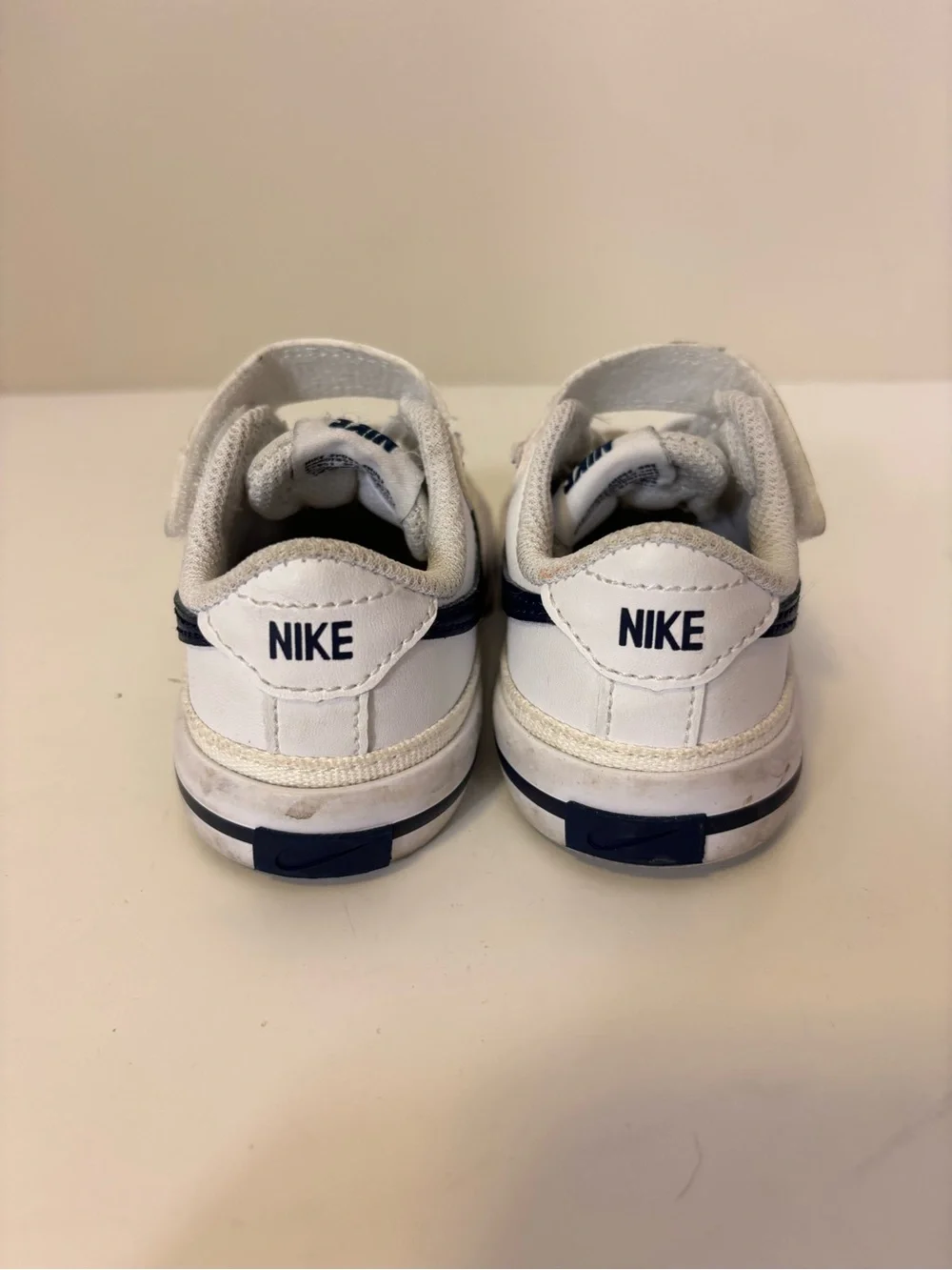 Nike Baby White & Black Strap Low-Top Sneakers Size 6